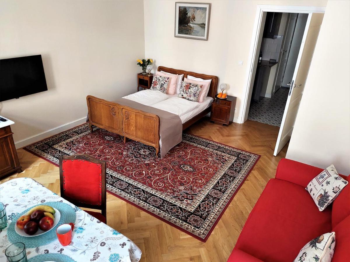 Apartment Metro Praga *